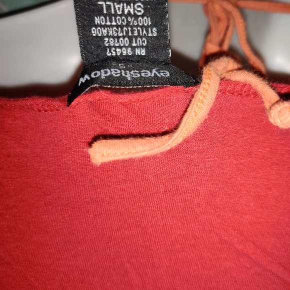 Eyeshadow Floral Cutout Layered Top - Picture 4 of 6